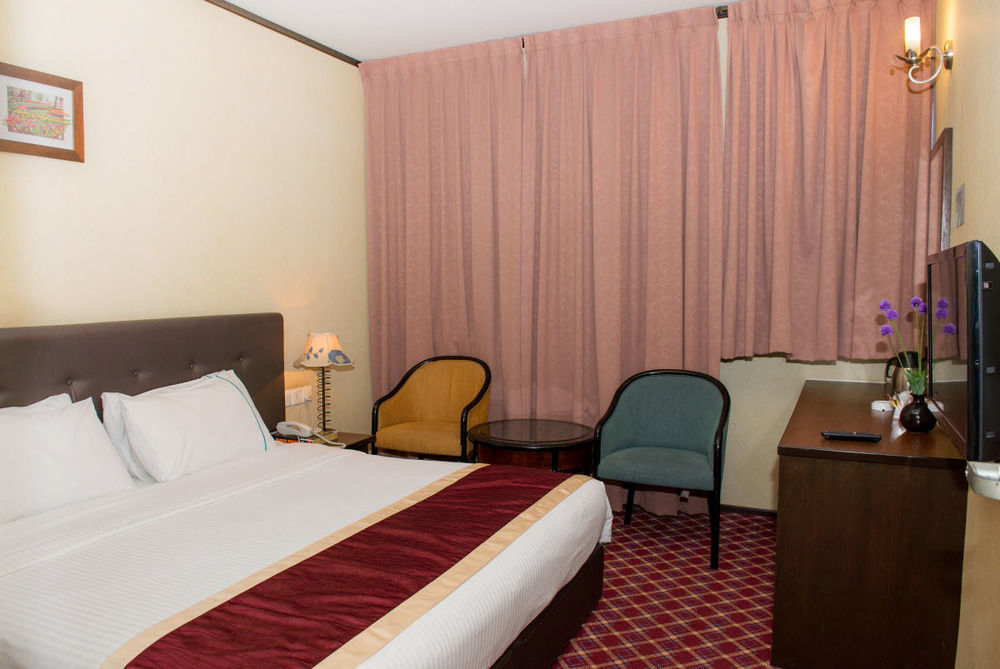 Hotel Vistaria Johor Bahru Esterno foto