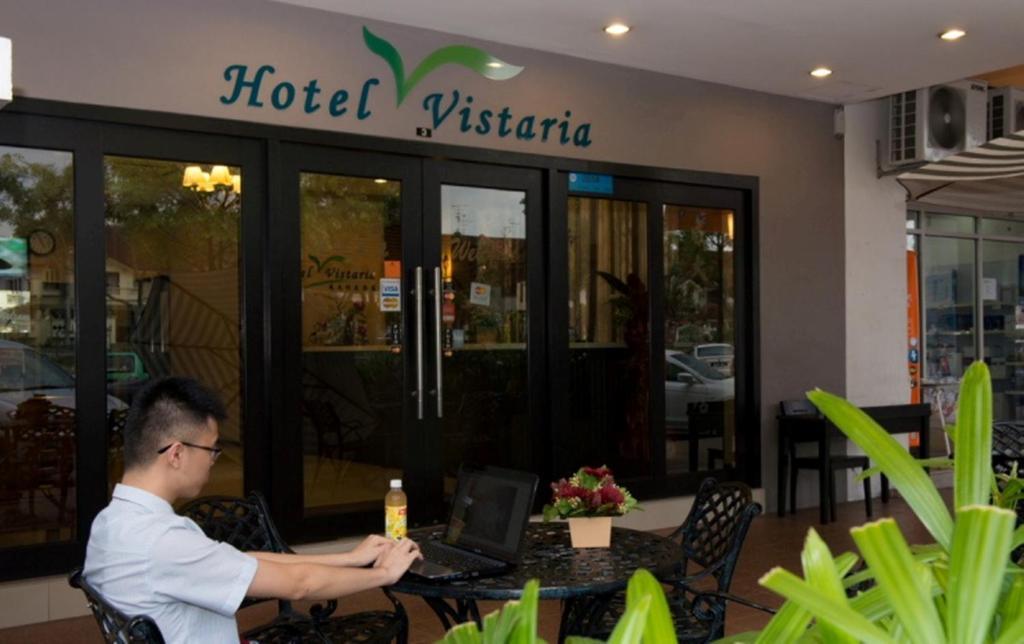 Hotel Vistaria Johor Bahru Esterno foto