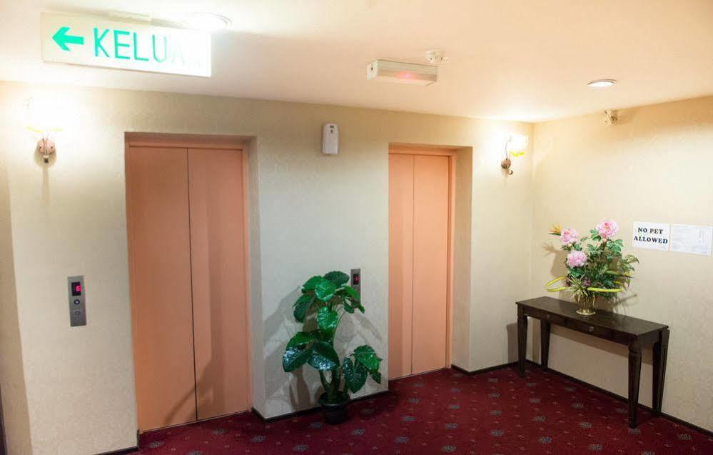 Hotel Vistaria Johor Bahru Esterno foto