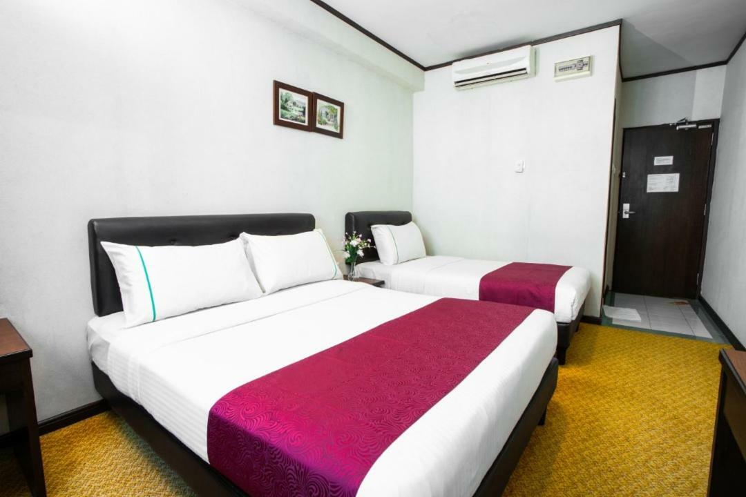 Hotel Vistaria Johor Bahru Esterno foto